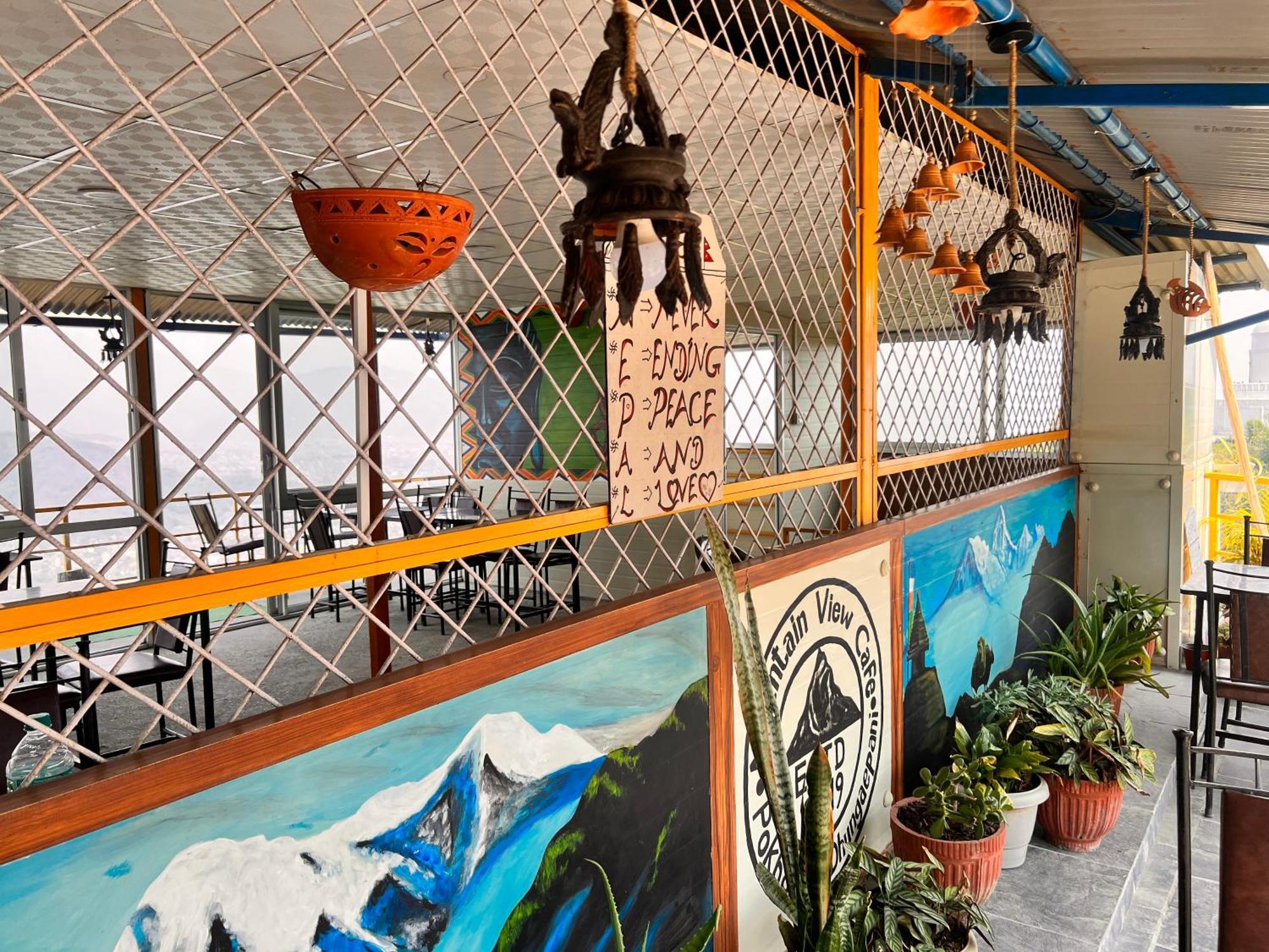 Hotel Mountain View Cafe à Pokhara Extérieur photo
