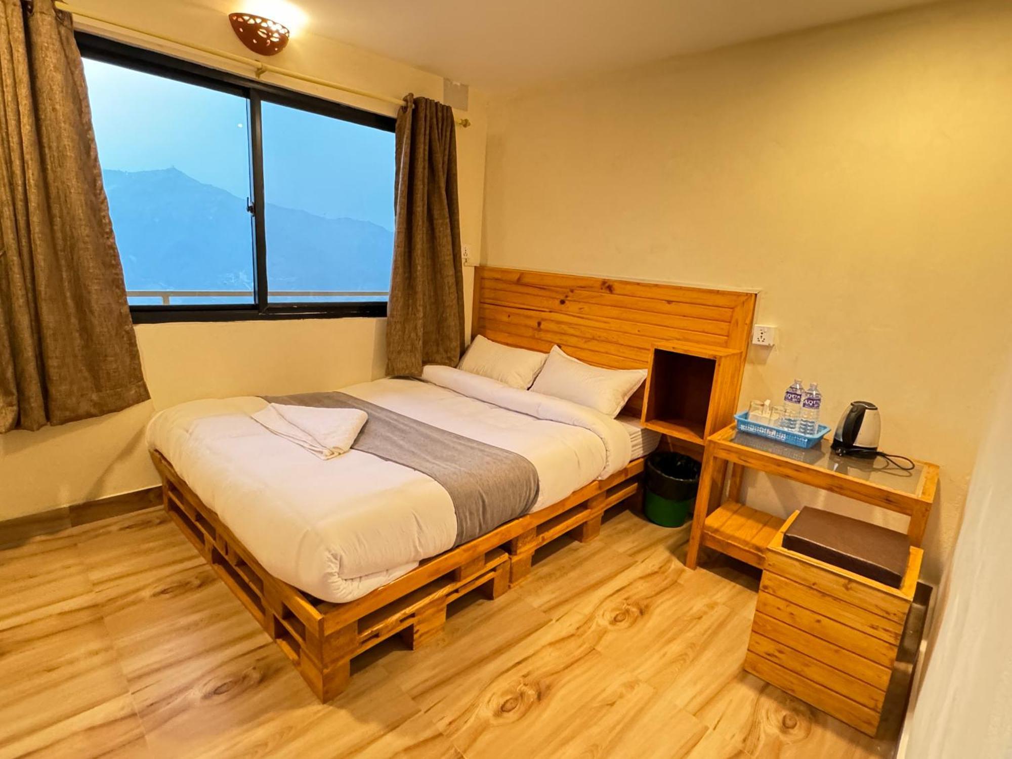 Hotel Mountain View Cafe à Pokhara Extérieur photo